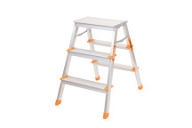 Vaunt 3 Tread Step Stool*