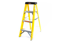 Vaunt Stepladder 4 Tread Fibreglass En131*