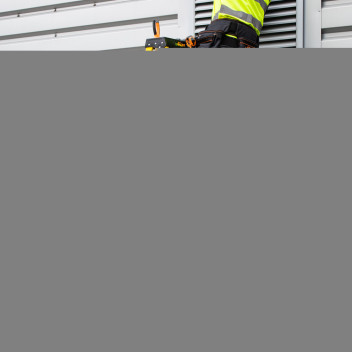 Vaunt Stepladder 8 Tread Fibreglass En131*