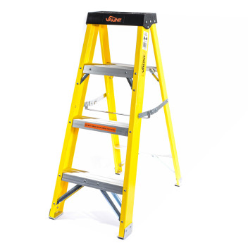 Vaunt Stepladder 4 Tread Fibreglass En131*
